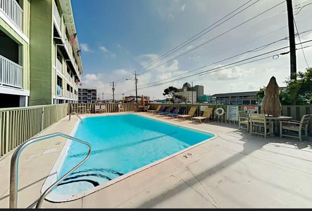 Cozy Beach Condo Sleeps 6 Pool Carolina Beach Luaran gambar